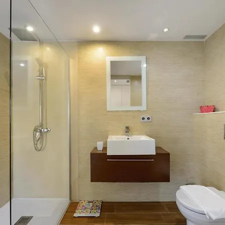 Exclusive 3hab Flat In Trendiest M Botafoch 2 * نيرخا